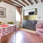 Studio Apt No2 Ancient Palazzo